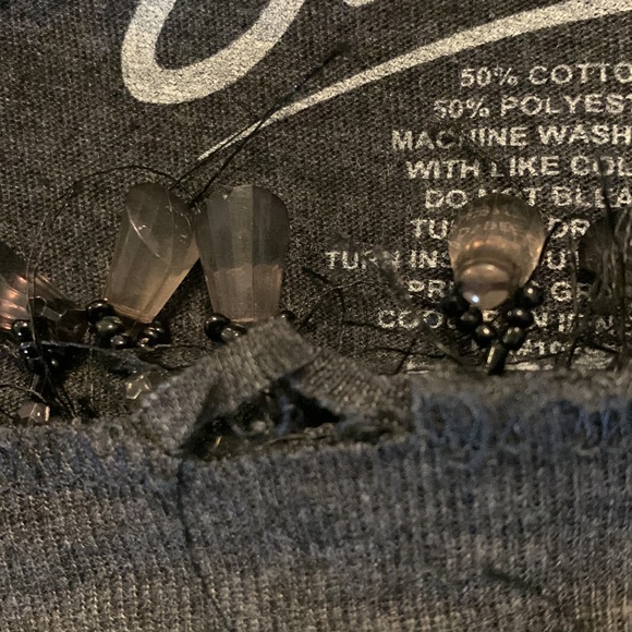 Bravado Guns and Roses SZ M Gray/White Embellished Neck Short Sleeves T-Shirt - Picture 8 of 8